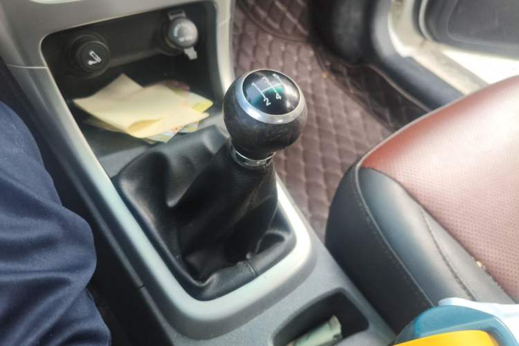 Used BYD F3 2018 1.5L Manual Elite Version Gear Lever