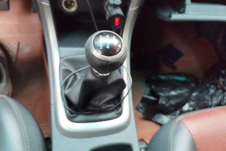Used BYD F3 2018 1.5L Manual Elite Version Gear Lever