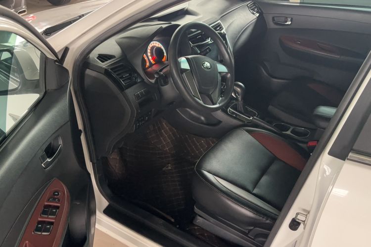 Used BYD F3 2018 1.5L Automatic Luxury Model Interior 2