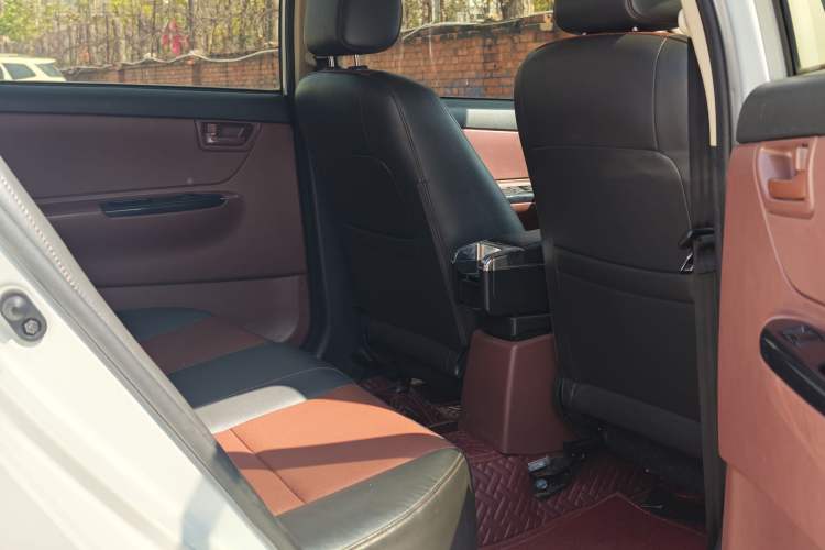 Used BYD F3 2018 1.5L Manual Classic Model Interior 2