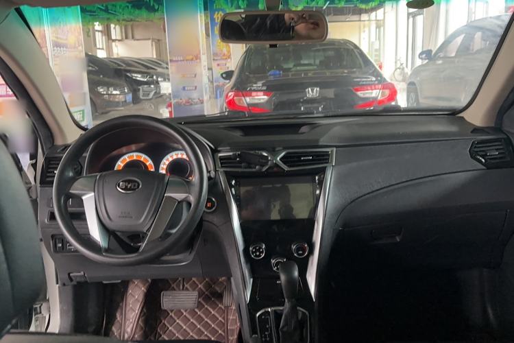 Used BYD F3 2018 1.5L Automatic Luxury Model Interior 3