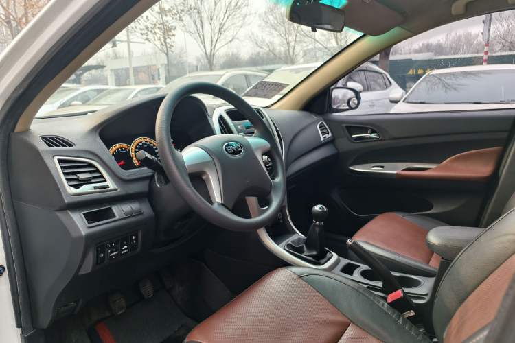 Used BYD F3 2018 1.5L Manual Fashion Model Interior 5