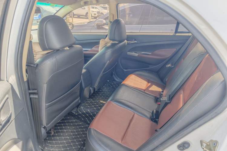 Used BYD F3 2018 1.5L Manual Elite Version Interior 6