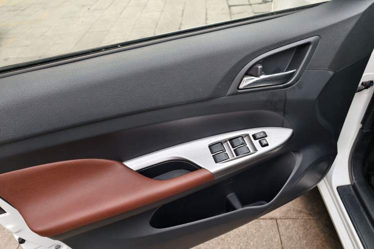 Used BYD F3 2018 1.5L Manual Fashion Model Interior 8