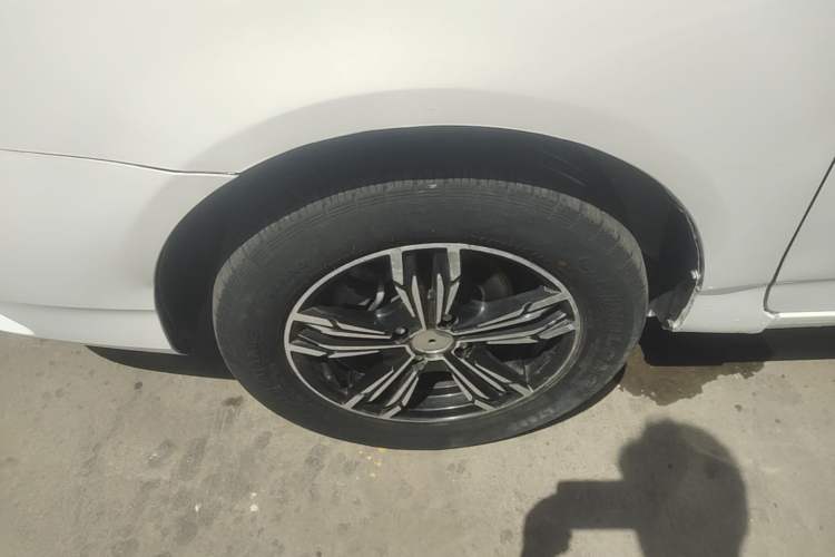 Used BYD F3 2018 1.5L Manual Fashion Model Left Front Wheel Hub