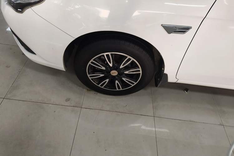 Used BYD F3 2018 1.5L Automatic Luxury Model Left Front Wheel Hub