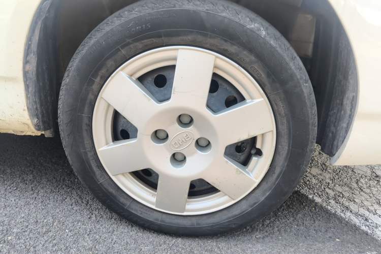 Used BYD F3 2018 1.5L Manual Classic Model Right Front Wheel Hub