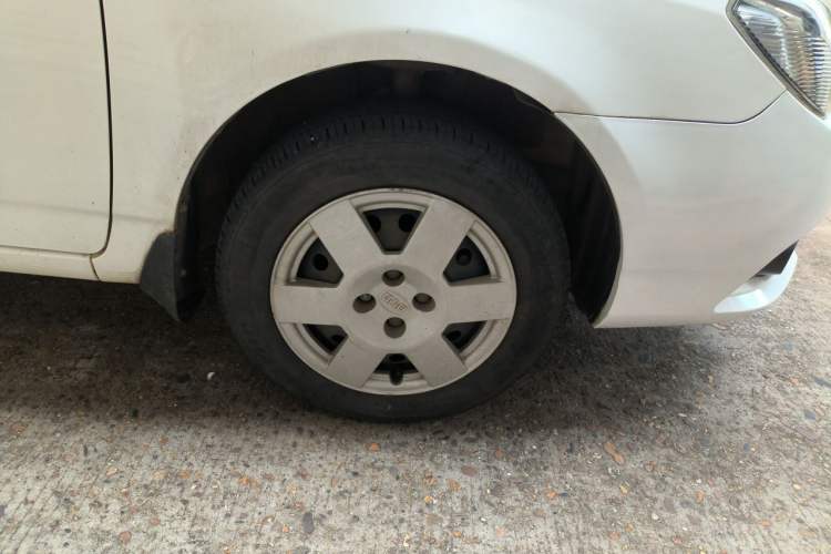 Used BYD F3 2018 1.5L Manual Fashion Model Right Front Wheel Hub