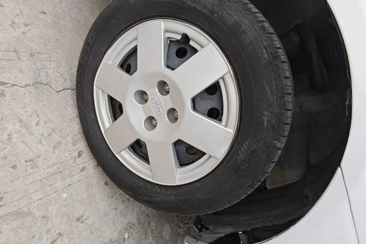 Used BYD F3 2018 1.5L Manual Classic Model Right Front Wheel Hub