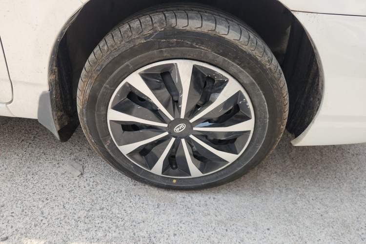 Used BYD F3 2018 1.5L Manual Classic Model Right Front Wheel Hub