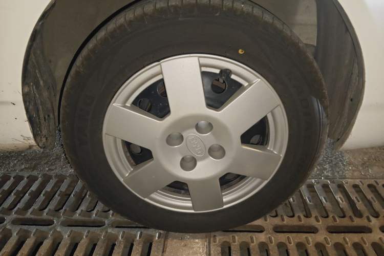 Used BYD F3 2018 1.5L Manual Classic Model Right Front Wheel Hub