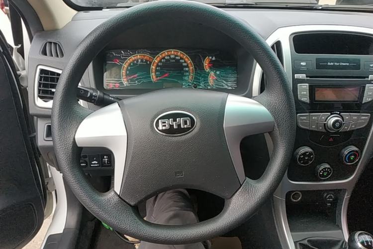 Used BYD F3 2018 1.5L Manual Fashion Model Steering Wheel