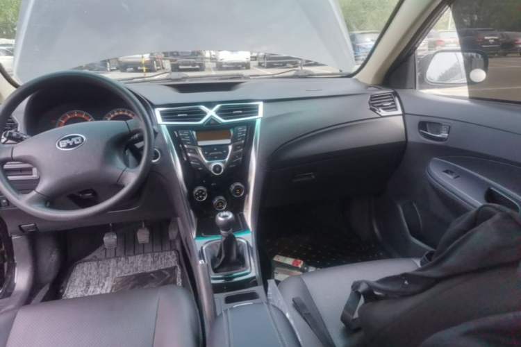 Used BYD F3 2020 1.5L Manual Value Edition Audio And AC Panel