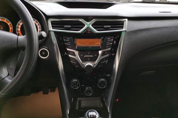Used BYD F3 2020 1.5L Manual Value Edition Audio And AC Panel