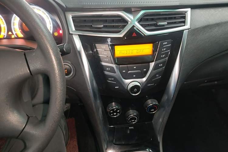 Used BYD F3 2020 1.5L Manual Value Edition Audio And AC Panel