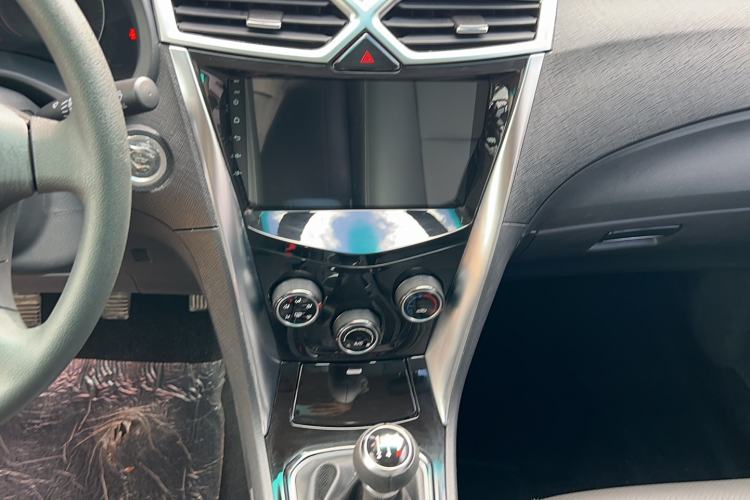 Used BYD F3 2020 1.5L Manual Value Edition Audio And AC Panel