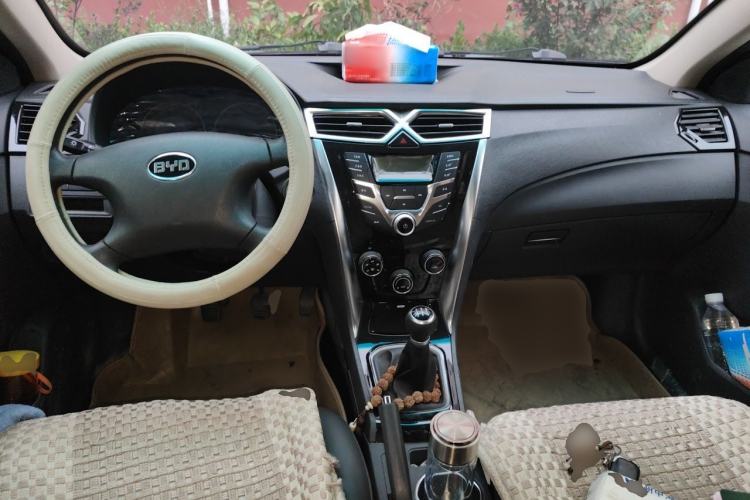Used BYD F3 2020 1.5L Manual Value Edition Center Console