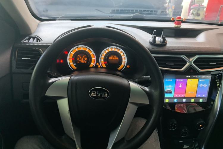 Used BYD F3 2020 1.5L Manual Luxury Edition Center Console