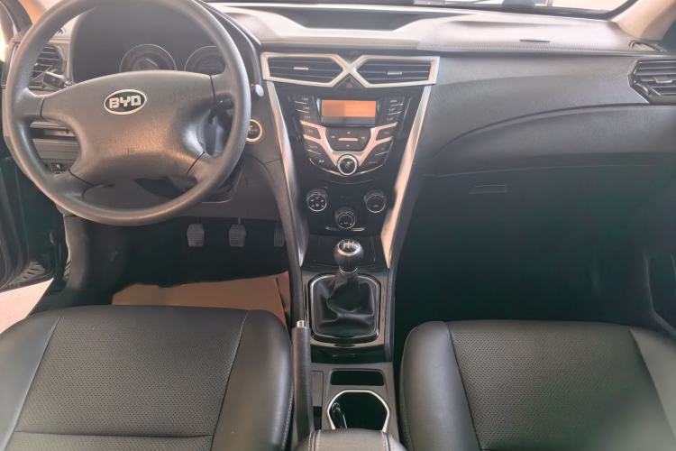 Used BYD F3 2020 1.5L Manual Value Edition Center Console