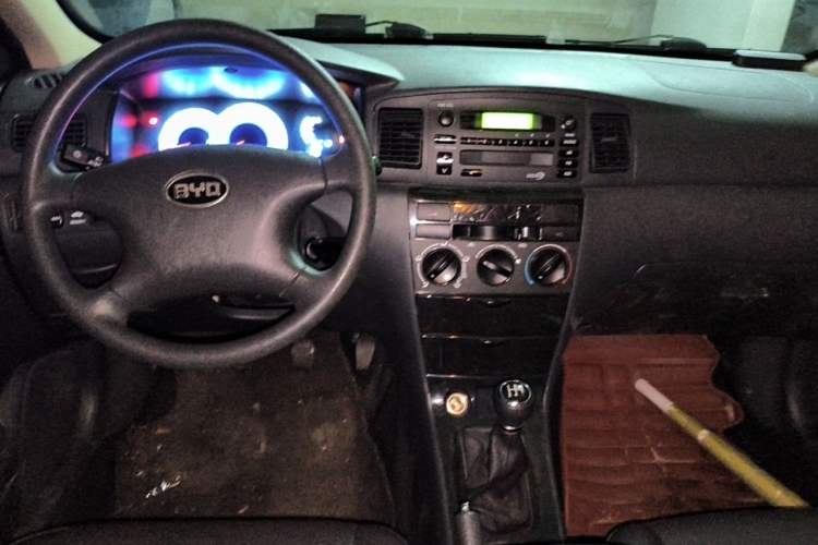 Used BYD F3 2020 1.5L Manual Classic Trim Center Console
