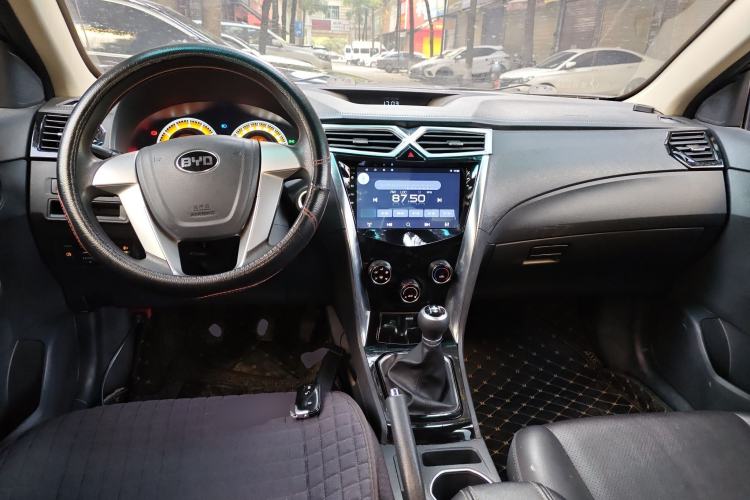 Used BYD F3 2020 1.5L Manual Luxury Edition Center Console