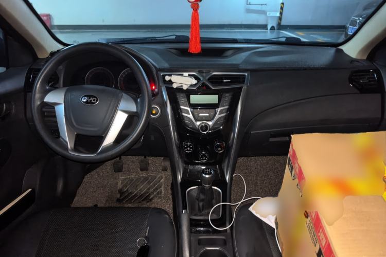 Used BYD F3 2020 1.5L Manual Luxury Edition Center Console