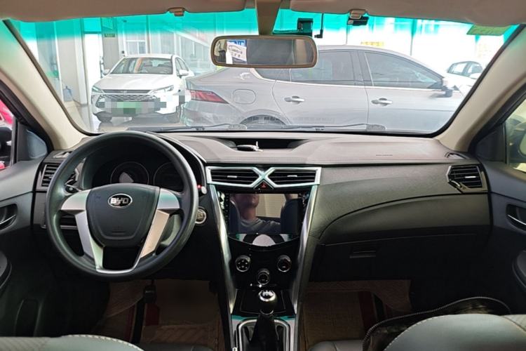 Used BYD F3 2020 1.5L Manual Luxury Edition Center Console