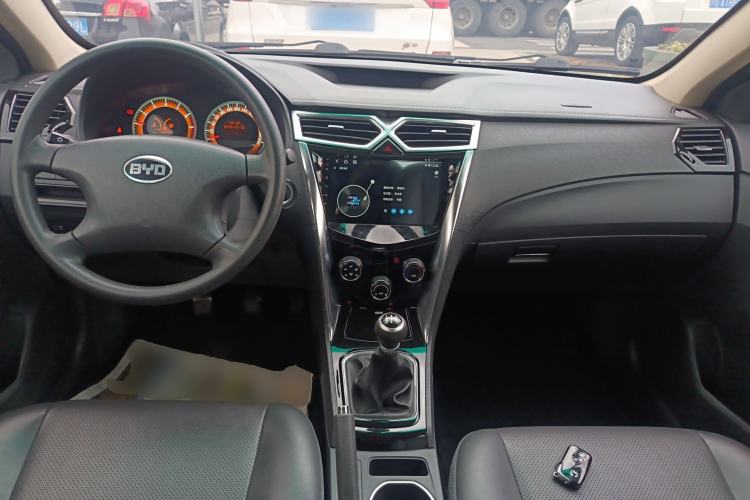 Used BYD F3 2020 1.5L Manual Value Edition Center Console