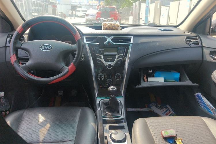 Used BYD F3 2020 1.5L Manual Value Edition Center Console