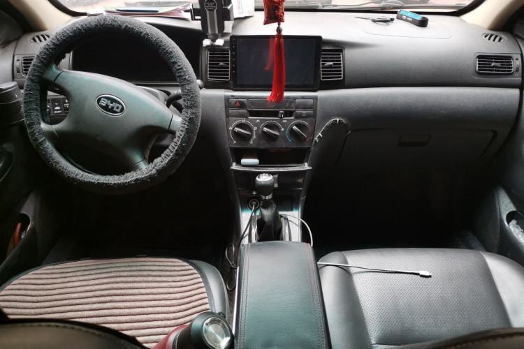 Used BYD F3 2020 1.5L Manual Classic Trim Center Console