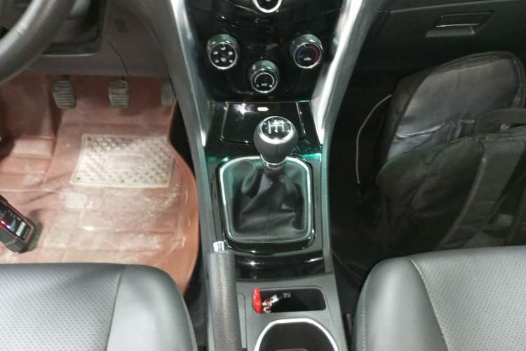 Used BYD F3 2020 1.5L Manual Luxury Edition Gear Lever