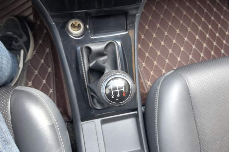 Used BYD F3 2020 1.5L Manual Classic Trim Gear Lever