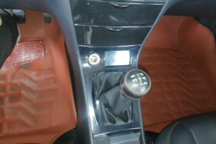 Used BYD F3 2020 1.5L Manual Classic Trim Gear Lever