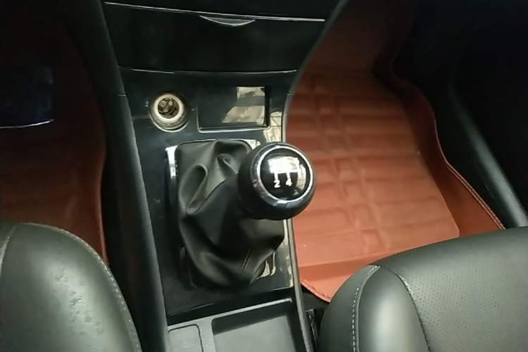 Used BYD F3 2020 1.5L Manual Classic Trim Gear Lever