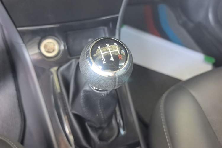 Used BYD F3 2020 1.5L Manual Classic Trim Gear Lever