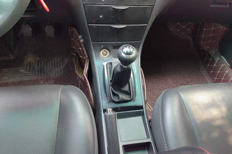 Used BYD F3 2020 1.5L Manual Classic Trim Gear Lever