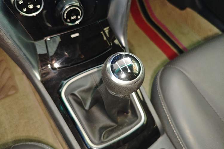 Used BYD F3 2020 1.5L Manual Luxury Edition Gear Lever