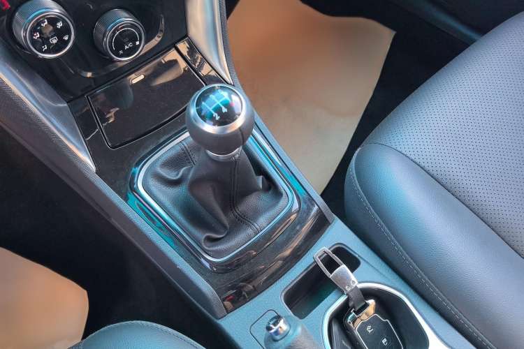 Used BYD F3 2020 1.5L Manual Luxury Edition Interior 11