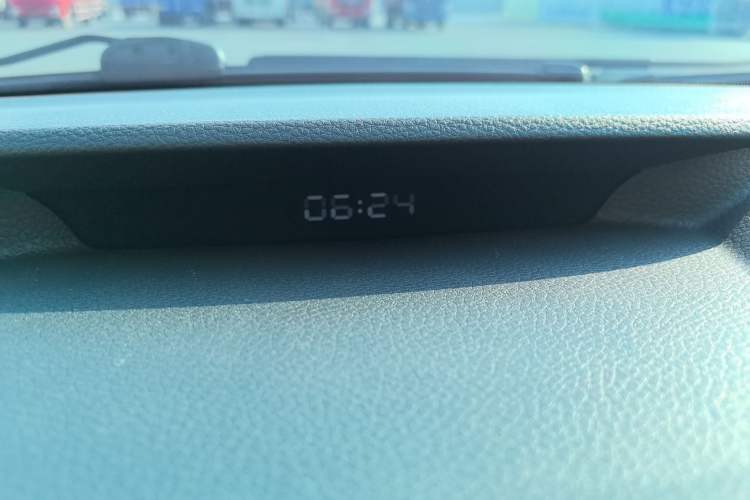 Used BYD F3 2020 1.5L Manual Luxury Edition Interior 12