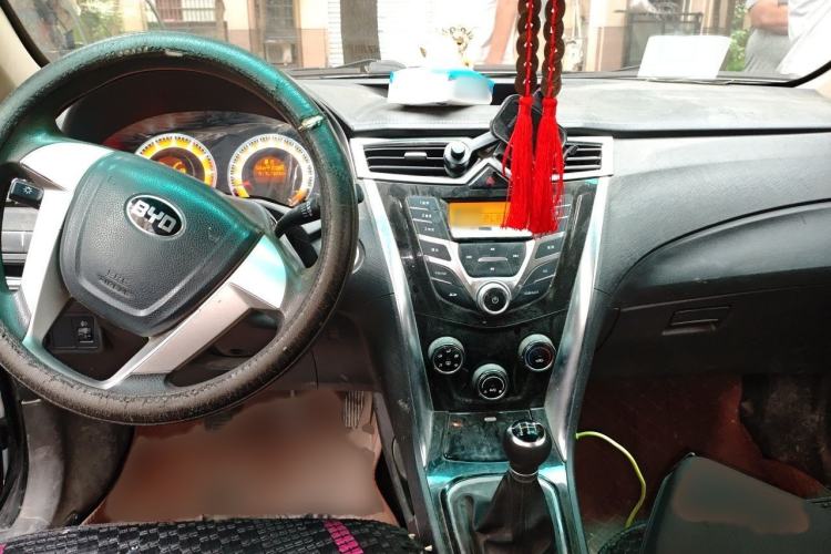 Used BYD F3 2020 1.5L Manual Luxury Edition Interior 2