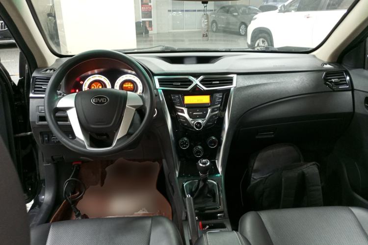Used BYD F3 2020 1.5L Manual Luxury Edition Interior 2