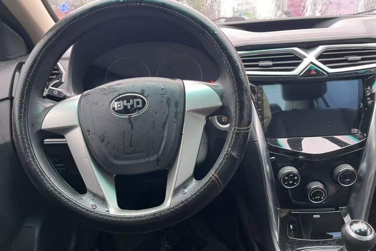 Used BYD F3 2020 1.5L Manual Luxury Edition Interior 2