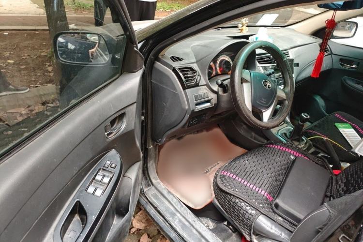 Used BYD F3 2020 1.5L Manual Luxury Edition Interior 3