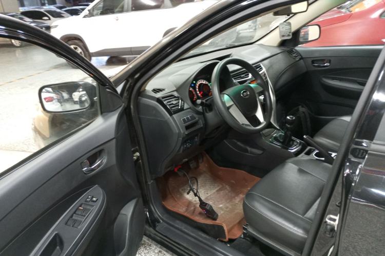 Used BYD F3 2020 1.5L Manual Luxury Edition Interior 3