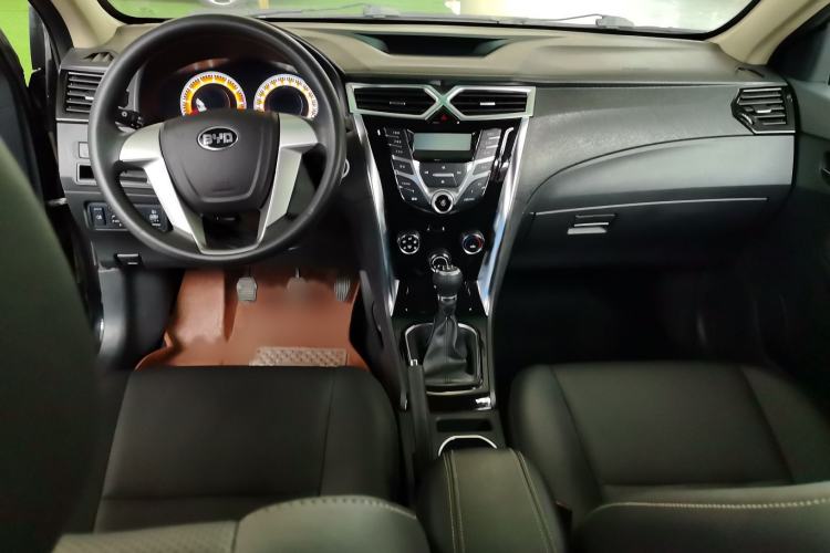Used BYD F3 2020 1.5L Manual Luxury Edition Interior 3