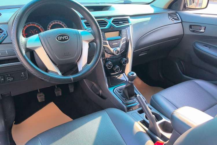 Used BYD F3 2020 1.5L Manual Luxury Edition Interior 3