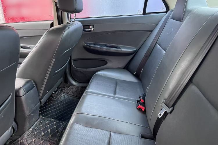 Used BYD F3 2020 1.5L Manual Luxury Edition Interior 4