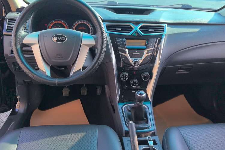 Used BYD F3 2020 1.5L Manual Luxury Edition Interior 5