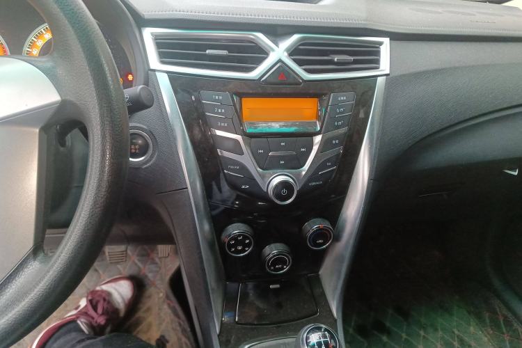 Used BYD F3 2020 1.5L Manual Luxury Edition Audio And AC Panel