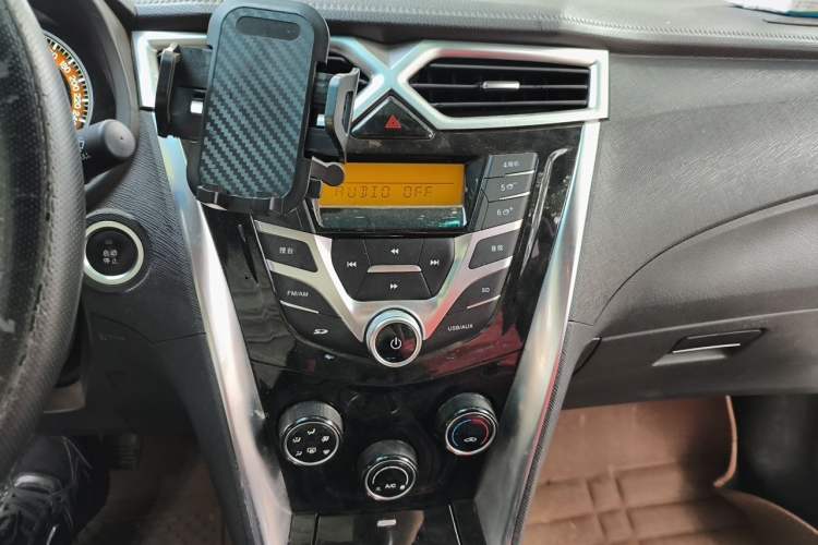 Used BYD F3 2020 1.5L Manual Value Edition Audio And AC Panel